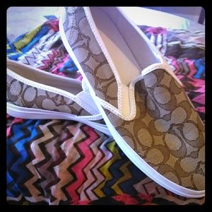 New coach shoes brown and white